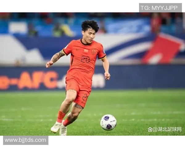 中国明星因足球明星青睐而备受瞩目引发热议与关注